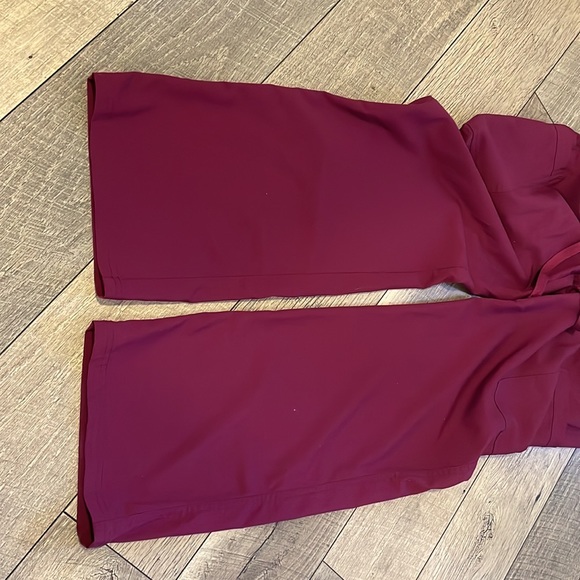 Burgundy Scrub Uniform Set - Picture 12 of 12